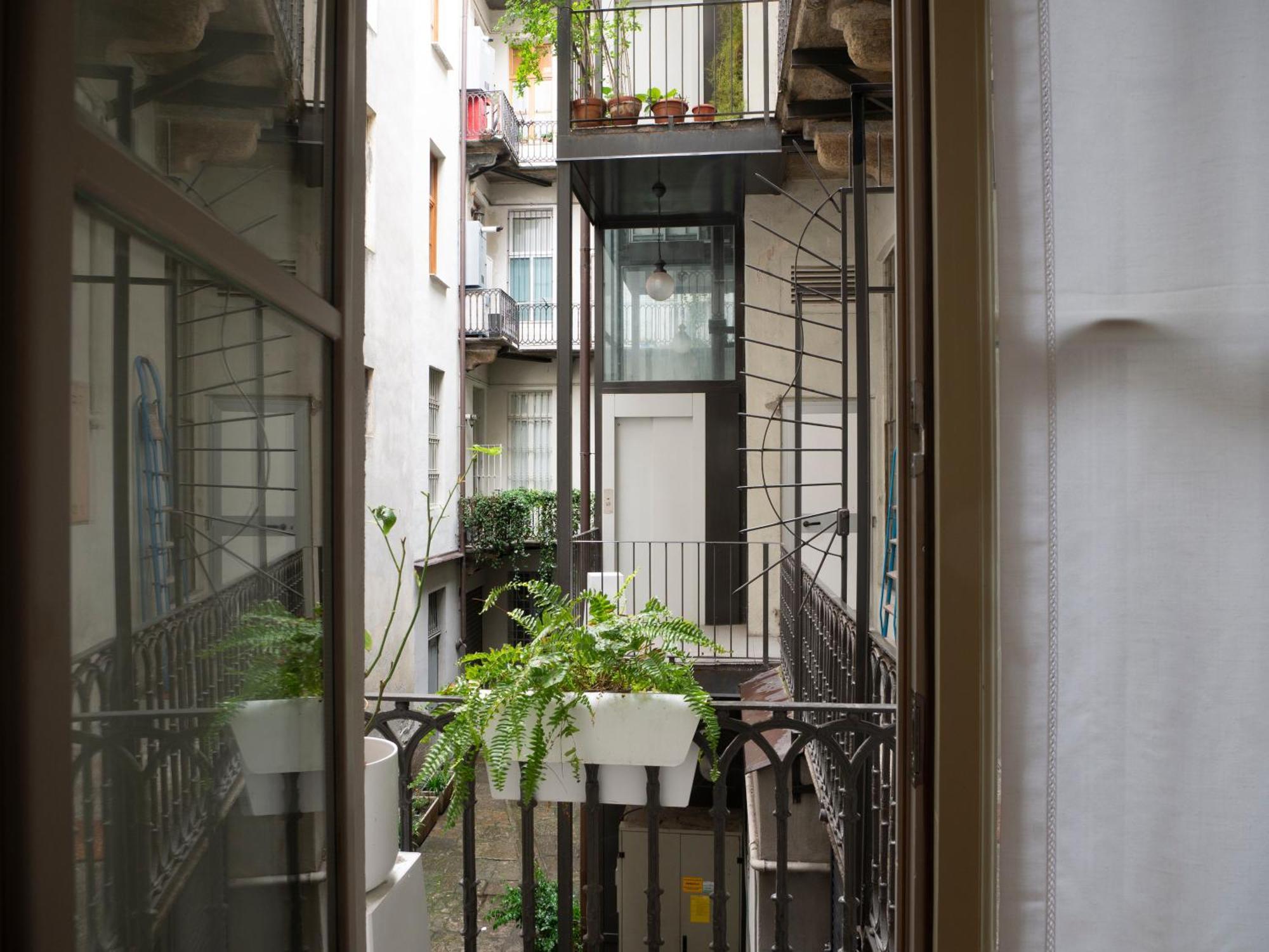 Mercanti E Viaggiatori 都灵 外观 照片